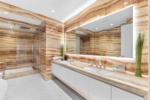 Condo in Sunny Isles Beach, Florida, 3 bedrooms  № 2021291 - photo 9