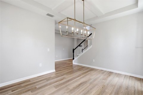 Casa en venta en Wesley Chapel, Florida, 5 dormitorios, 331.75 m2 № 2305077 - foto 15