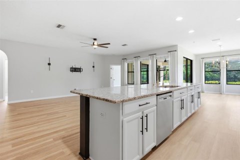 Casa en venta en Wesley Chapel, Florida, 5 dormitorios, 331.75 m2 № 2305077 - foto 22