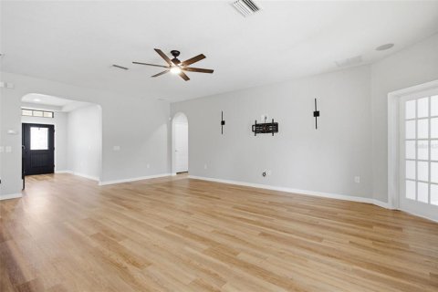 Casa en venta en Wesley Chapel, Florida, 5 dormitorios, 331.75 m2 № 2305077 - foto 18