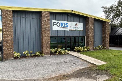 Propiedad comercial en venta en Oldsmar, Florida, 655.52 m2 № 1884916 - foto 1