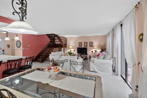 Condominio en venta en Doral, Florida, 2 dormitorios, 132.2 m2 № 2039129 - foto 12