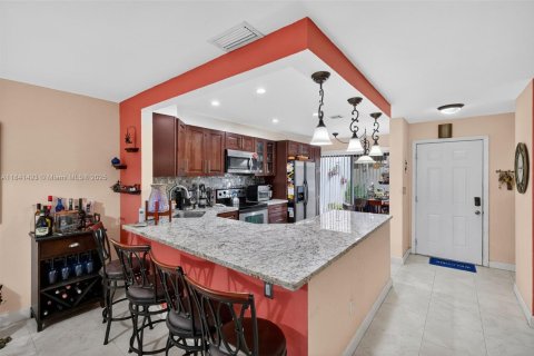 Condominio en venta en Doral, Florida, 2 dormitorios, 132.2 m2 № 2039129 - foto 13