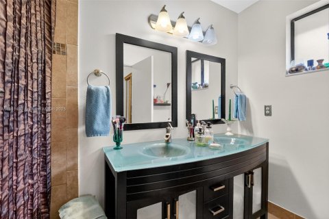 Condominio en venta en Doral, Florida, 2 dormitorios, 132.2 m2 № 2039129 - foto 26