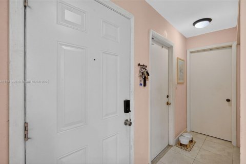 Condominio en venta en Doral, Florida, 2 dormitorios, 132.2 m2 № 2039129 - foto 7