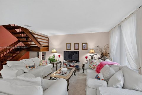 Condominio en venta en Doral, Florida, 2 dormitorios, 132.2 m2 № 2039129 - foto 4