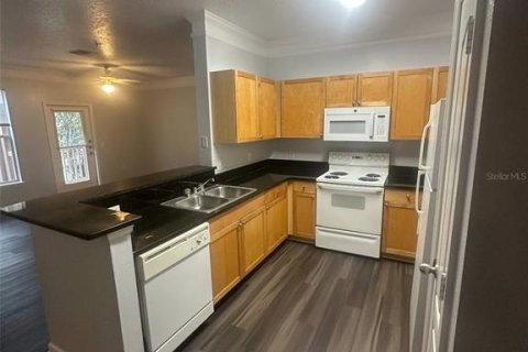 Copropriété à louer à Orlando, Floride: 3 chambres, 127.18 m2 № 1735391 - photo 2