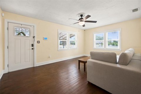 House in Ocala, Florida 2 bedrooms, 84.73 sq.m. № 2259205 - photo 5