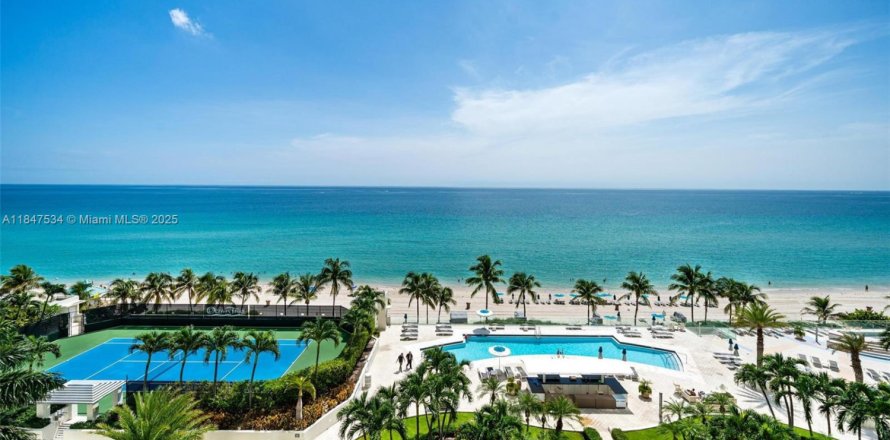 Condo à Sunny Isles Beach, Floride, 3 chambres № 1926695