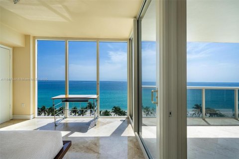 Copropriété à louer à Sunny Isles Beach, Floride: 3 chambres, 226.68 m2 № 1926695 - photo 17