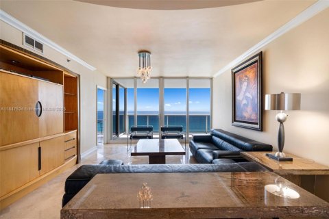 Copropriété à louer à Sunny Isles Beach, Floride: 3 chambres, 226.68 m2 № 1926695 - photo 3