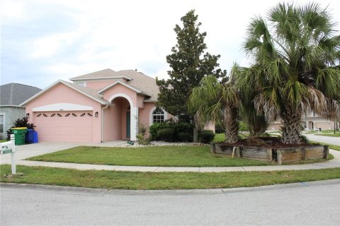 Villa ou maison à louer à Wesley Chapel, Floride: 5 chambres, 214.6 m2 № 2398565 - photo 2