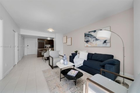 Купить кондоминиум в Майами, Флорида 2 спальни, 88.54м2, № 2039757 - фото 4