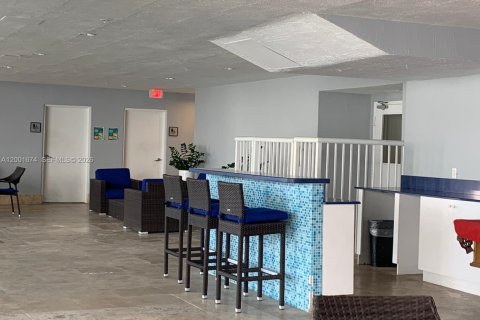 Снять в аренду кондоминиум в Майами, Флорида 1 спальня, 58.53м2, № 2065856 - фото 30