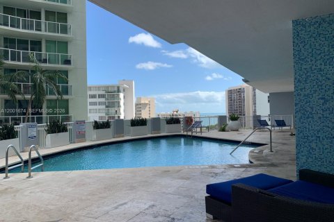Снять в аренду кондоминиум в Майами, Флорида 1 спальня, 58.53м2, № 2065856 - фото 25