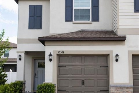 Adosado en Zephyrhills, Florida 2 dormitorios, 143.16 m2 № 2149632
