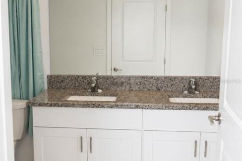 Adosado en venta en Zephyrhills, Florida, 2 dormitorios, 143.16 m2 № 2149632 - foto 18