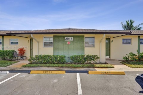 Casa en venta en West Palm Beach, Florida, 1 dormitorio, 61.5 m2 № 1983667 - foto 6