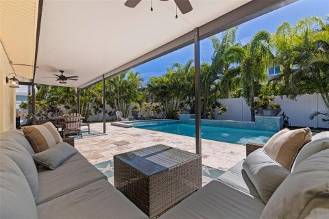 Casa en venta en Tierra Verde, Florida, 3 dormitorios, 197.51 m2 № 1854484 - foto 13