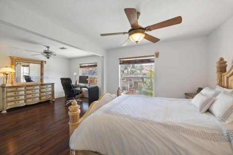 Townhouse in Royal Palm Beach, Florida 3 bedrooms, 148.46 sq.m. № 2007414 - photo 25