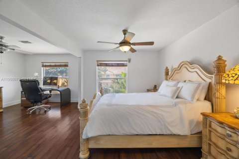 Townhouse in Royal Palm Beach, Florida 3 bedrooms, 148.46 sq.m. № 2007414 - photo 24