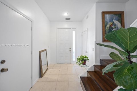 Townhouse in Royal Palm Beach, Florida 3 bedrooms, 148.46 sq.m. № 2007414 - photo 5