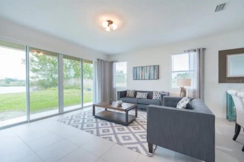 Adosado en alquiler en Davenport, Florida, 4 dormitorios, 180.97 m2 № 1638224 - foto 6