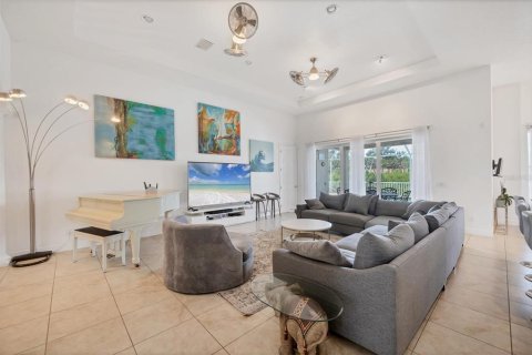House in Placida, Florida 4 bedrooms, 292.64 sq.m. № 1805429 - photo 10