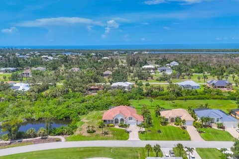 House in Placida, Florida 4 bedrooms, 292.64 sq.m. № 1805429 - photo 2