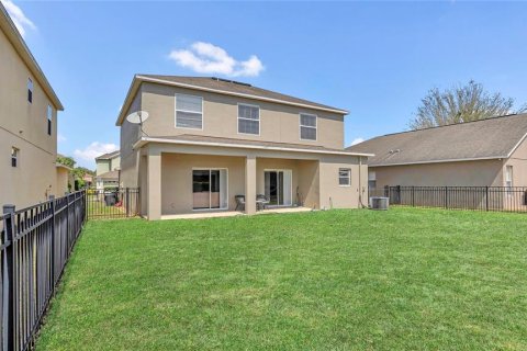 House in Davenport, Florida 4 bedrooms, 225.75 sq.m. № 2219302 - photo 20