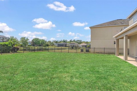 House in Davenport, Florida 4 bedrooms, 225.75 sq.m. № 2219302 - photo 21