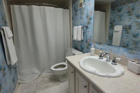 Снять в аренду кондоминиум в Сент-Питерсберг, Флорида 5 комнат, 104.98м2, № 1869841 - фото 15