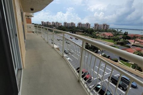 Снять в аренду кондоминиум в Сент-Питерсберг, Флорида 5 комнат, 104.98м2, № 1869841 - фото 22