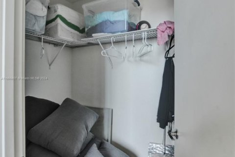 Condo in Miami, Florida, 2 bedrooms № 1710388 - photo 22