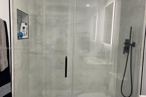 Copropriété à louer à Sunny Isles Beach, Floride: 1 chambre, 64.57 m2 № 2024905 - photo 8