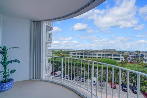 Condo in Palm Beach, Florida, 2 bedrooms № 2392031 - photo 19