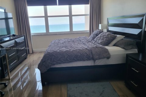 Copropriété à louer à Hollywood, Floride: 1 chambre, 91.04 m2 № 1865479 - photo 18