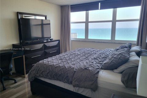 Copropriété à louer à Hollywood, Floride: 1 chambre, 91.04 m2 № 1865479 - photo 19