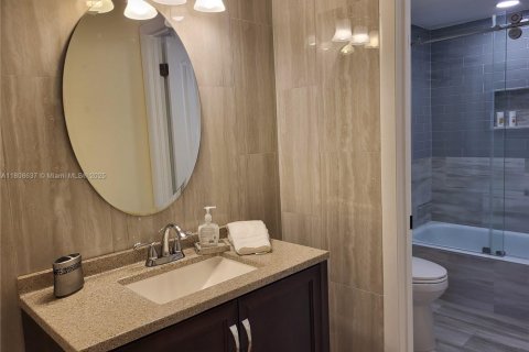 Copropriété à louer à Hollywood, Floride: 1 chambre, 91.04 m2 № 1865479 - photo 14