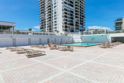 Copropriété à louer à Hollywood, Floride: 1 chambre, 91.04 m2 № 1865479 - photo 29