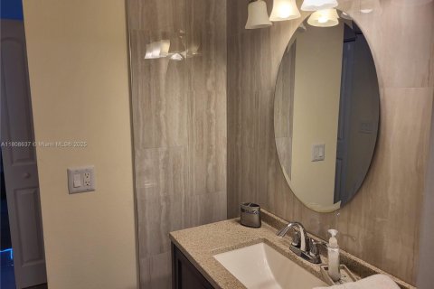 Copropriété à louer à Hollywood, Floride: 1 chambre, 91.04 m2 № 1865479 - photo 17