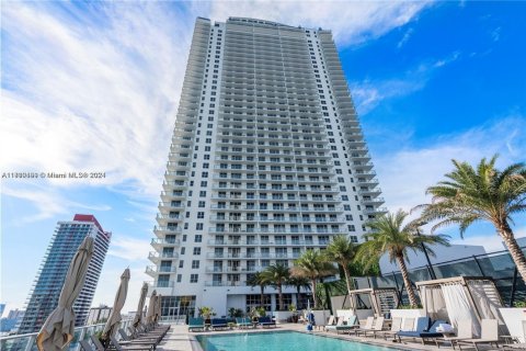 Condo in Hollywood, Florida, 2 bedrooms № 1959027 - photo 18