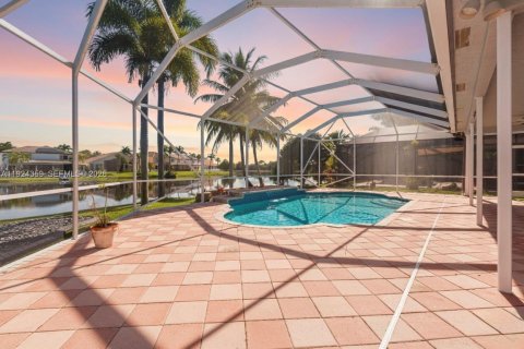 Купить виллу или дом в Мирамар, Флорида 5 спален, 362.41м2, № 1994851 - фото 2