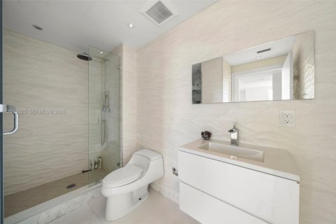 Copropriété à vendre à Miami Beach, Floride: 2 chambres, 138.42 m2 № 2154901 - photo 24