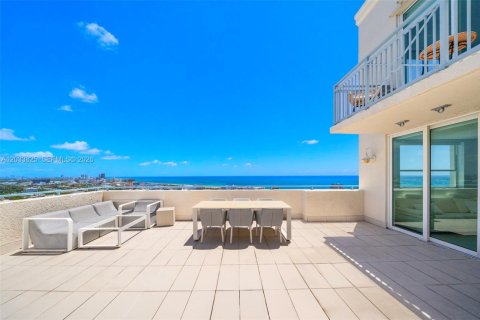 Copropriété à vendre à Miami Beach, Floride: 2 chambres, 138.42 m2 № 2154901 - photo 15