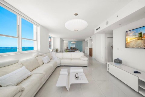 Copropriété à vendre à Miami Beach, Floride: 2 chambres, 138.42 m2 № 2154901 - photo 13