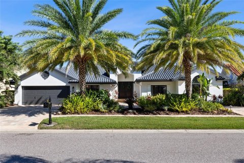 House in Tampa, Florida 5 bedrooms, 410.81 sq.m. № 2431003 - photo 2