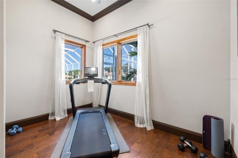 House in Tampa, Florida 5 bedrooms, 410.81 sq.m. № 2431003 - photo 28