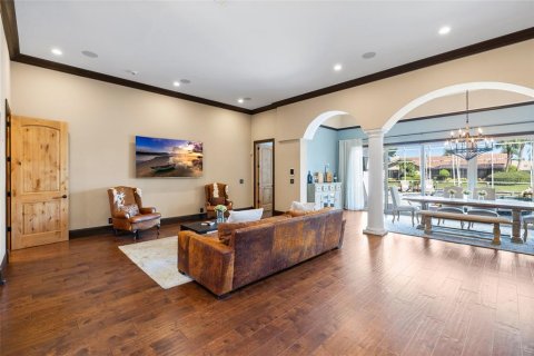 House in Tampa, Florida 5 bedrooms, 410.81 sq.m. № 2431003 - photo 11
