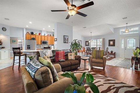 House in Leesburg, Florida 3 bedrooms, 196.49 sq.m. № 1555451 - photo 9